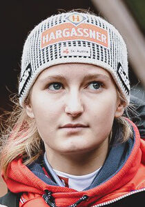 Julia MUEHLBACHER