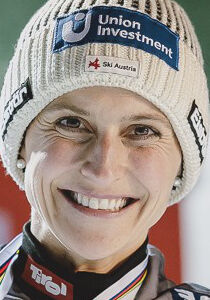 Eva PINKELNIG