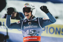 „Czuję się genialnie, super i fajnie” – Żyła w lotniczym świecie