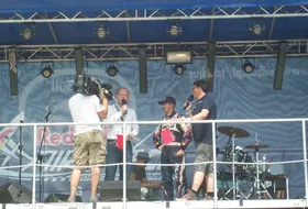 Adam Małysz po występie na gdyńskiej plaży