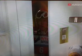 Freund czai się za plecami Prevca