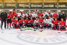 Austriacy zagrali w hokeja