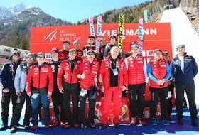 Polacy ze sztabem w Planicy