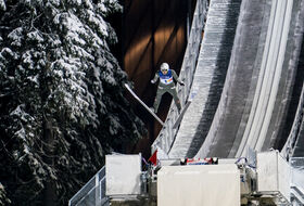 Johann Andre Forfang otwiera skocznię w Trondheim