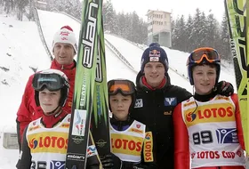 Thomas Morgenstern i Heinz Kuttin z juniorami C