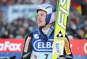 Adam Małysz podczas dzisiejszej serii próbnej