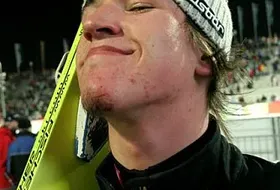 Arthur Pauli z otartą brodą