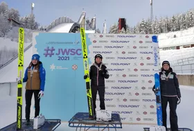 11.02.2021 - Podium pań MŚJ w Lahti