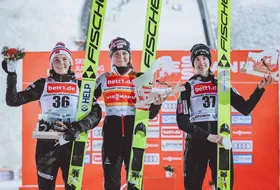 10.12.2021 - Podium PŚ Pań w Klingenthal
