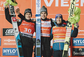 24.02.2024 - Podium PŚ w Oberstdorfie