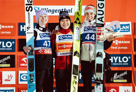 12.12.2025 - Podium PŚ Pań w Klingenthal