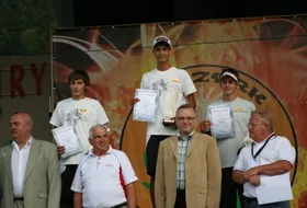 Podium Memoriału - juniorzy A