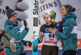 Peter Prevc, Anze Lanisek i Lovro Kos