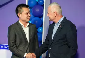 Alan Zou i Apoloniusz Tajner