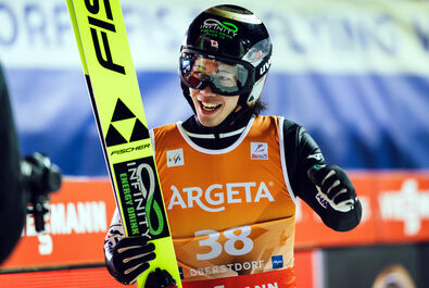 PŚ w Planicy: Seria próbna dla Japonii, Polska ostatnia, problemy Prevca