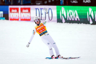 Nika Prevc uhonorowana w Planicy