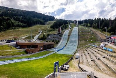 LGP w Courchevel: Program zawodów. O której konkursy? Gdzie będzie transmisja?