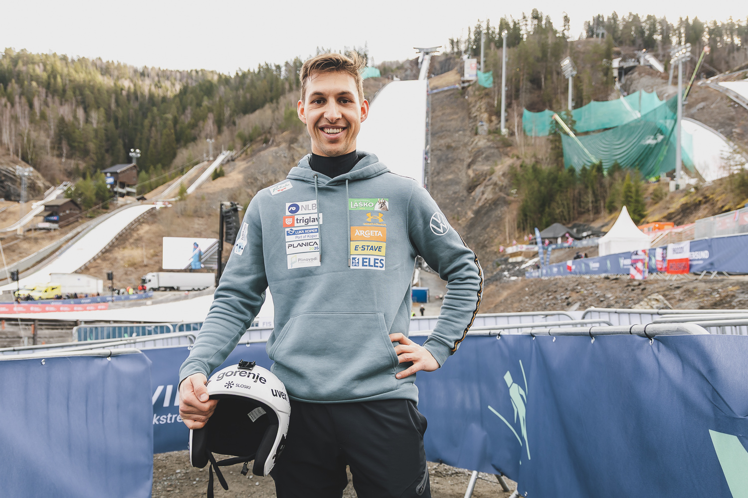 Rekordzista świata wśród... fizjoterapeutów. Skoki na mamucie łączy z pracą w kadrze