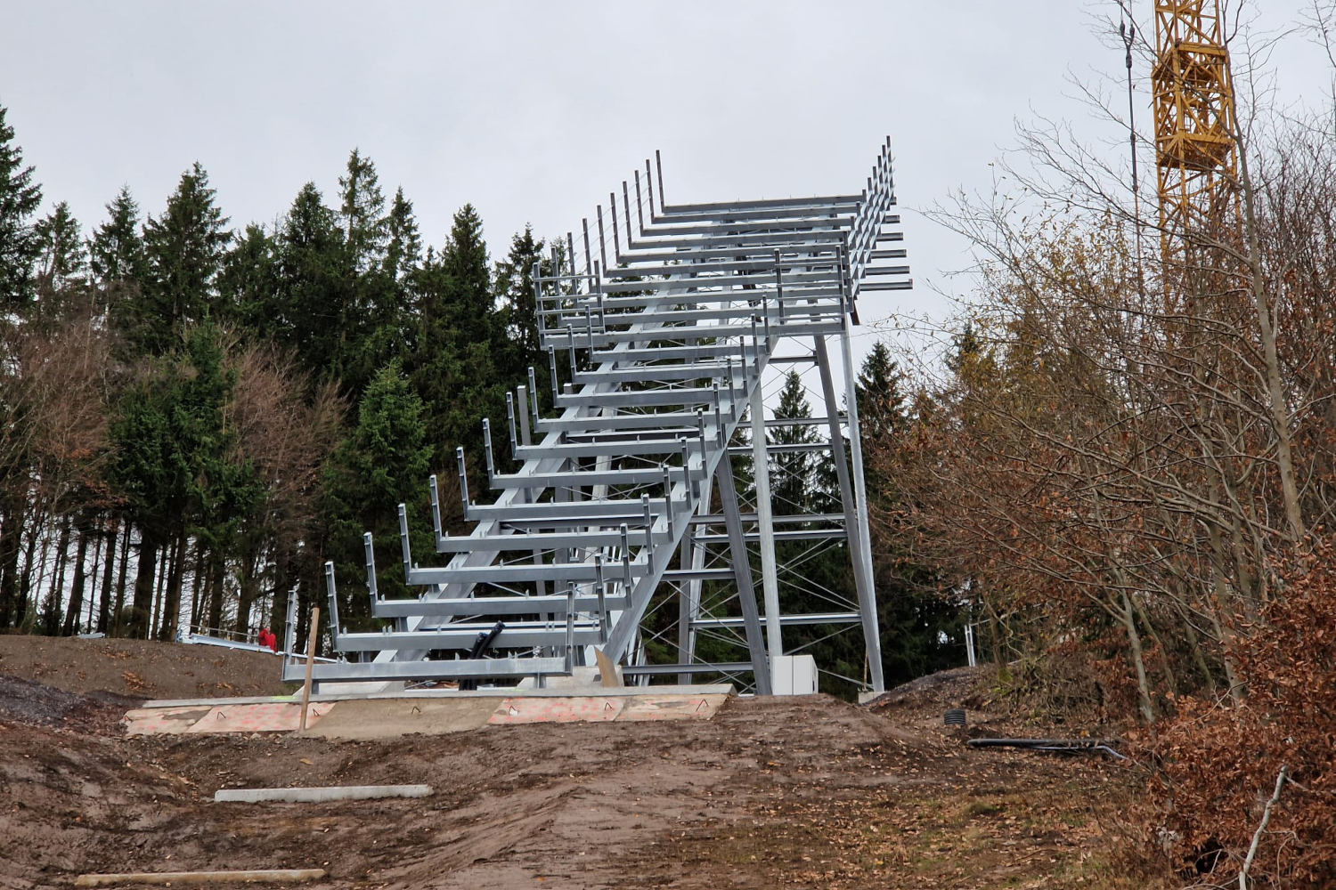 „Chcemy zachować unikalny profil skoczni”. Nowy obiekt w Brotterode nabiera kształtów