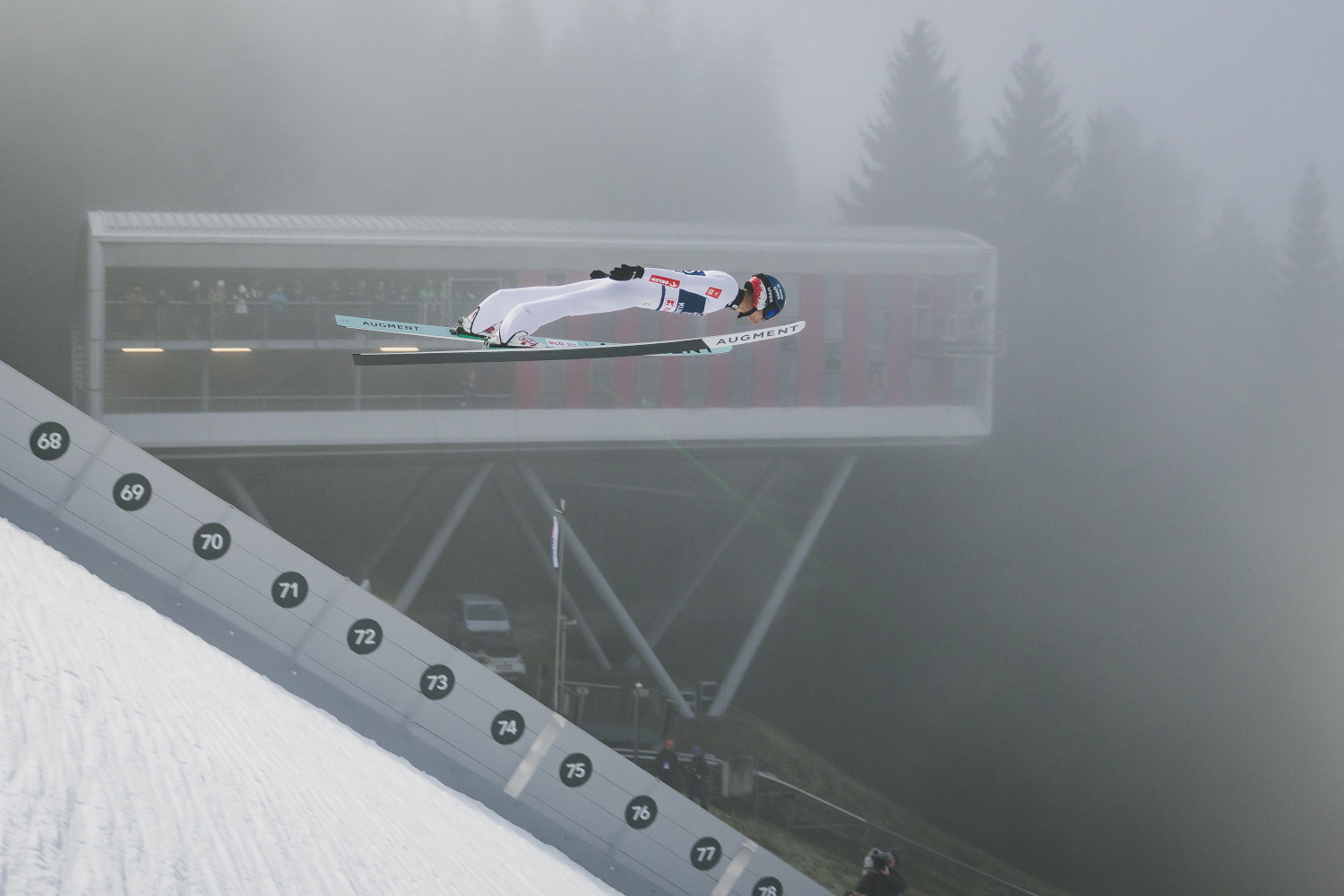 Kot i Stoch o rywalizacji w gęstej mgle w Klingenthal. "Wybiło mnie to z rytmu"