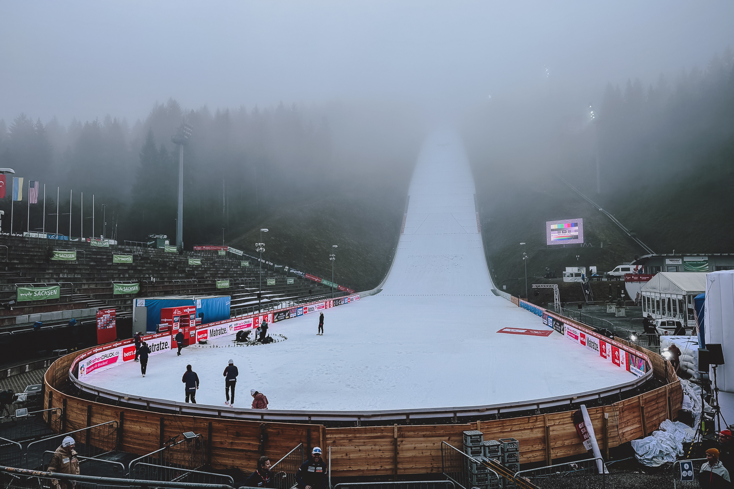 PŚ w Klingenthal: Piątek z konkursem kobiet i kwalifikacjami mężczyzn (listy startowe)