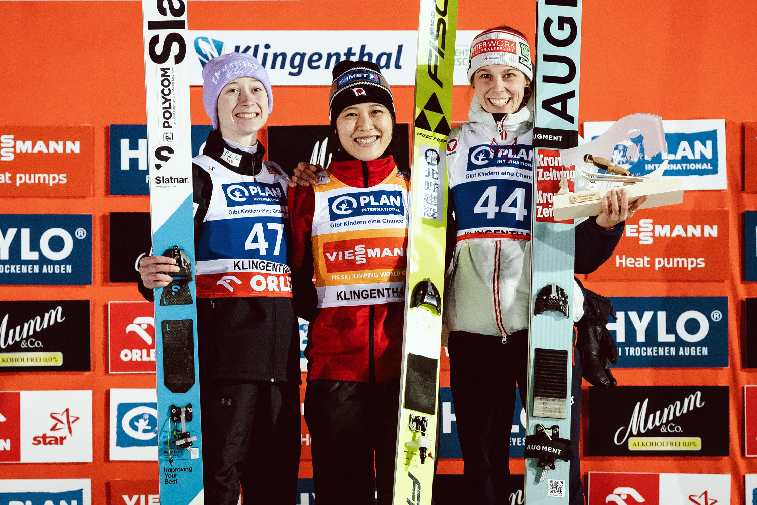 12.12.2025 - Podium PŚ Pań w Klingenthal