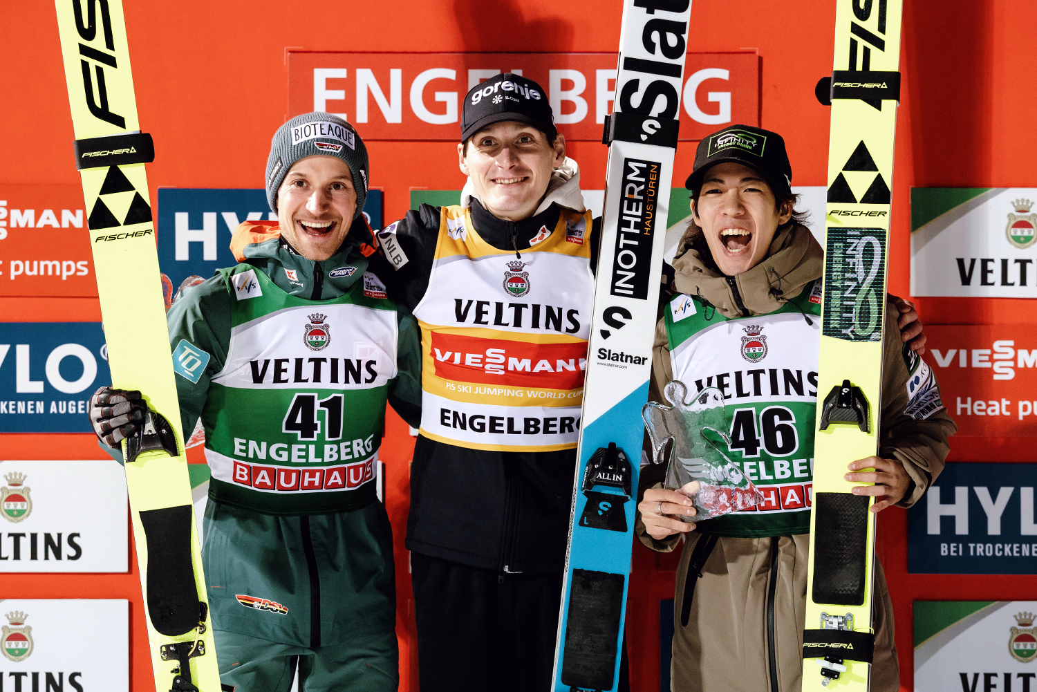 20.12.2025 - Podium PŚ w Engelbergu