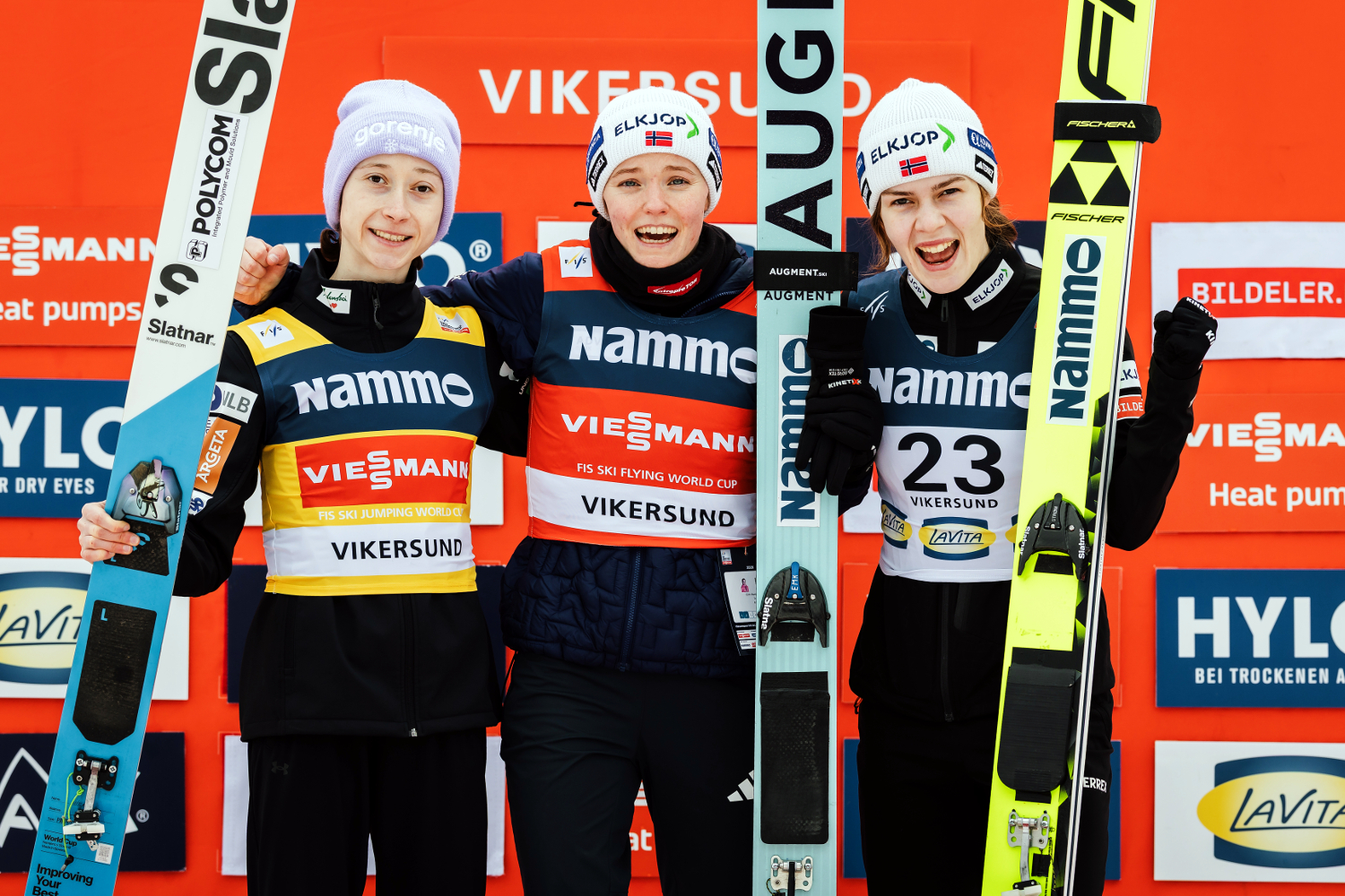 22.03.2026 - Podium PŚ Pań w Vikersund