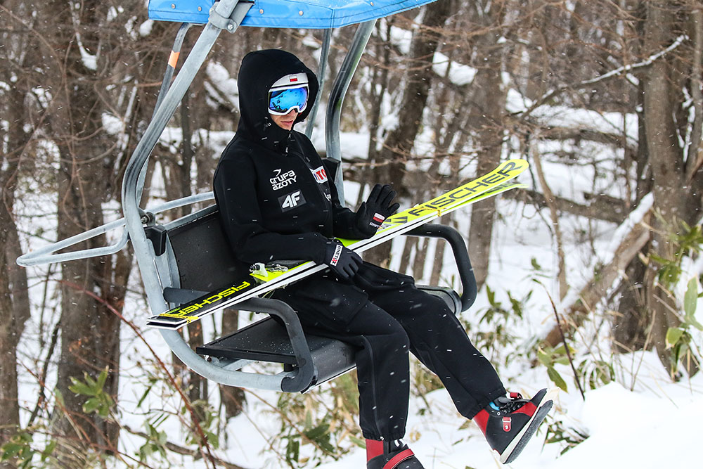 https://www.skijumping.pl/content/images/news/powieksz/stoch2_2020-01-31_15-27-27.jpg