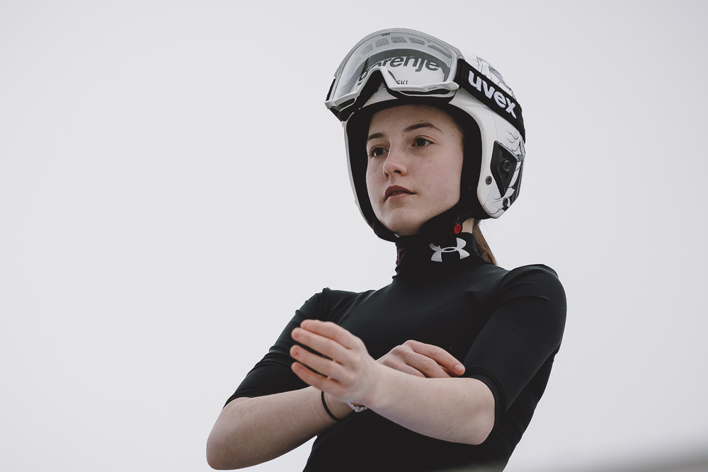 Tina Erzar wylądowała w szpitalu. Skoczkini czeka na diagnozę