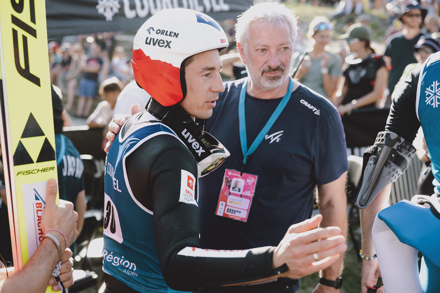 Kamil Stoch musi wymienić kombinezon. „Wyjątkowa sytuacja”