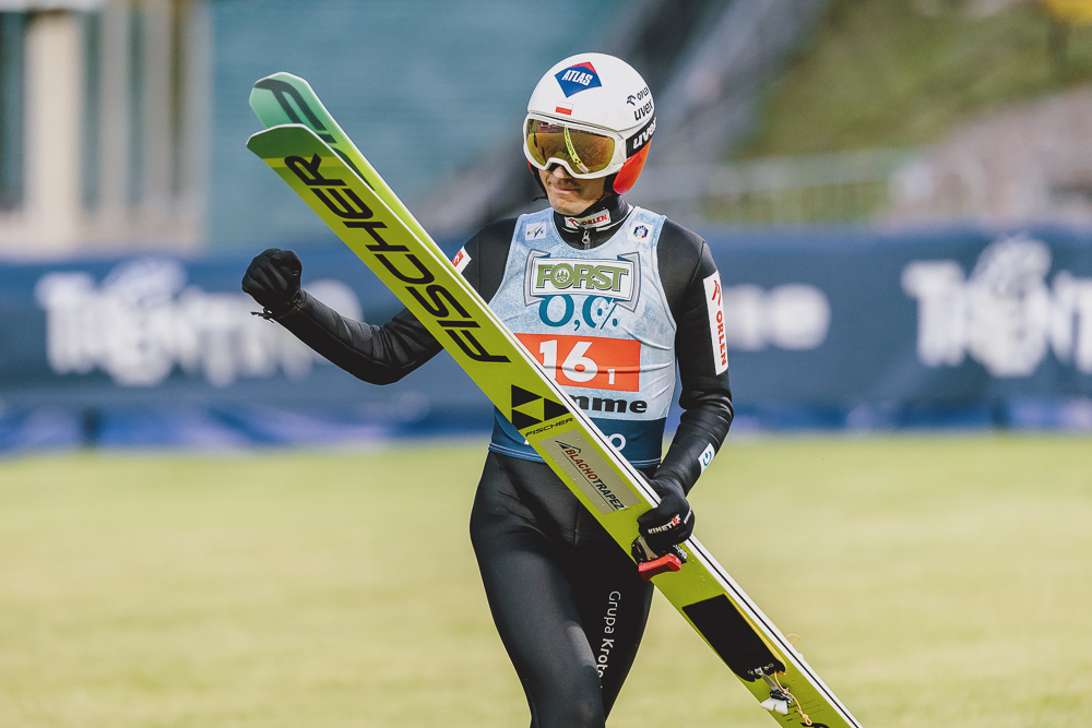 „Nie można się poddawać, nie tylko w sporcie” – Stoch po rollercoasterze w Predazzo